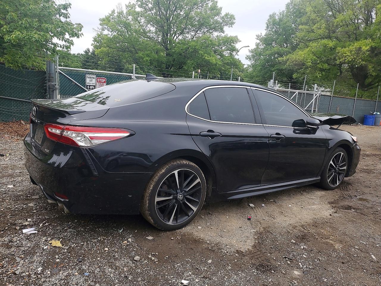 2020 TOYOTA CAMRY XSE — снимка 3