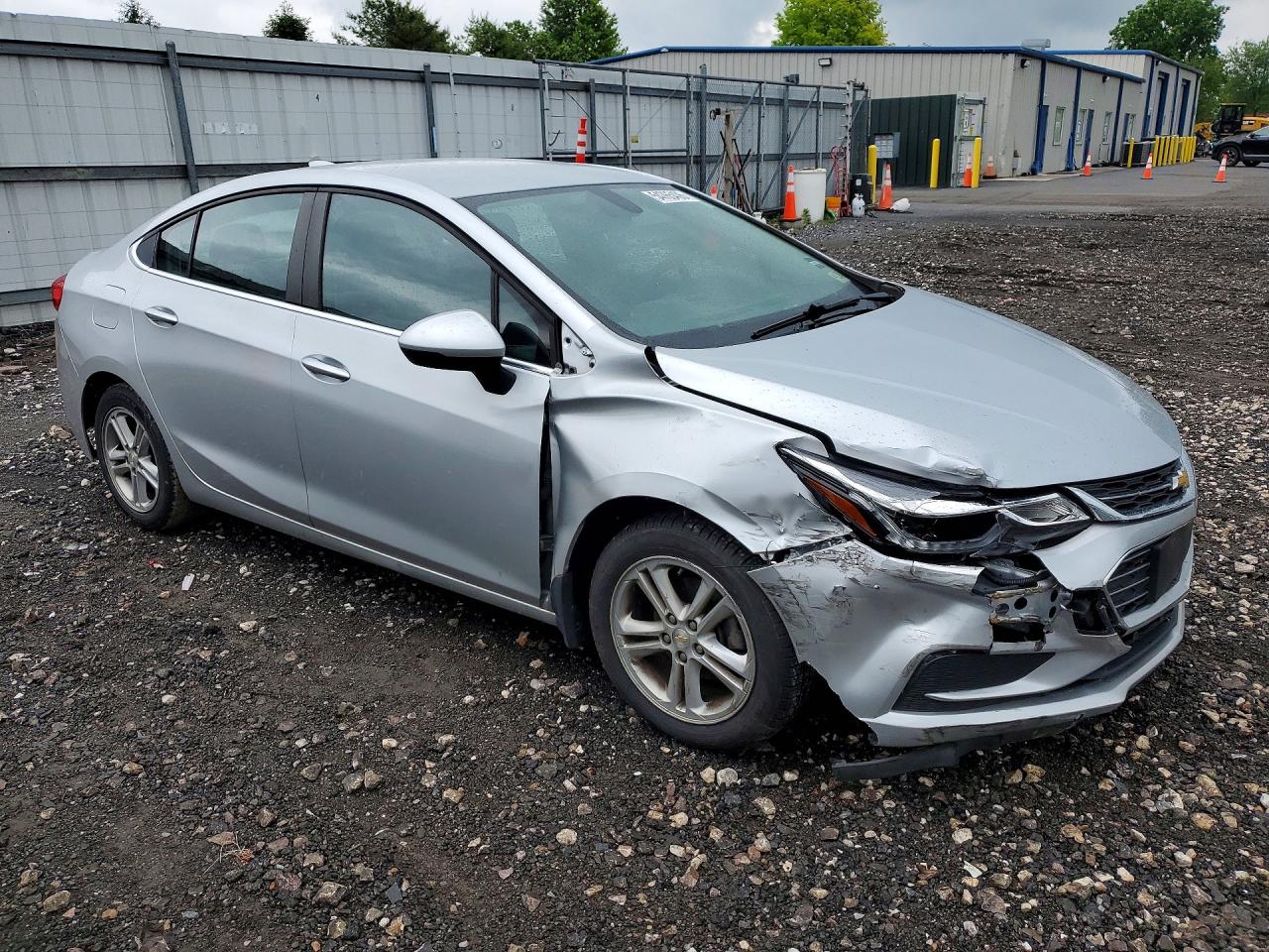 2017 CHEVROLET CRUZE LT — снимка 4