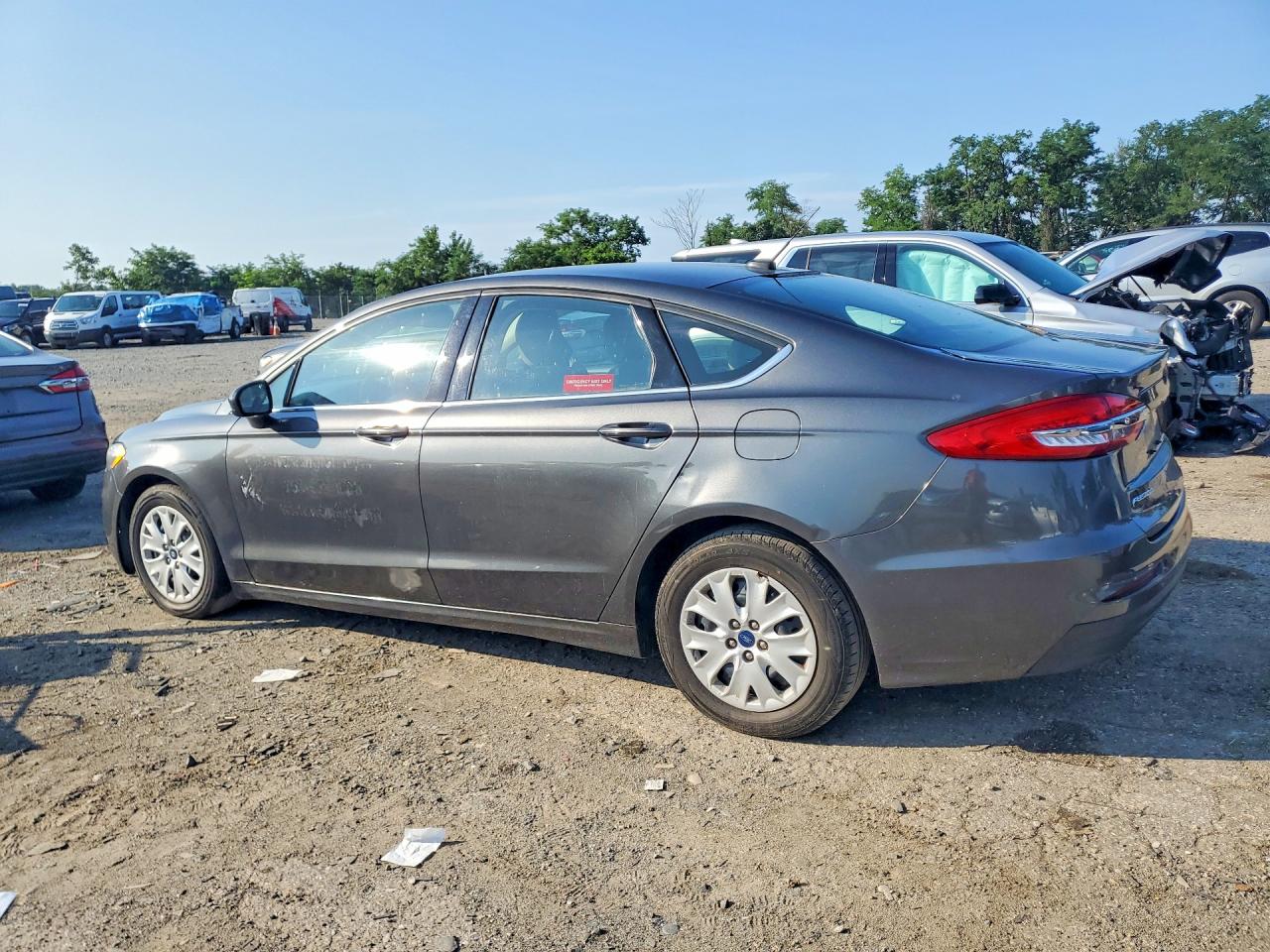2019 FORD FUSION S — снимка 2