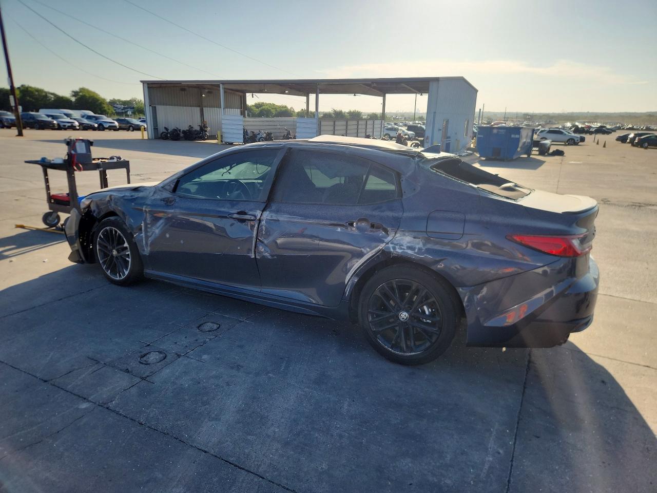 2026 TOYOTA CAMRY SE — снимка 2