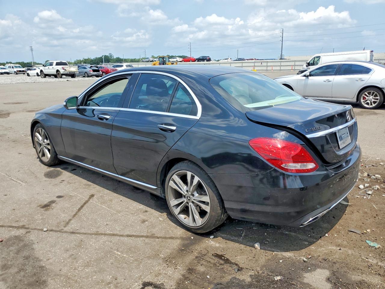 2015 MERCEDES-BENZ C 300 — снимка 2