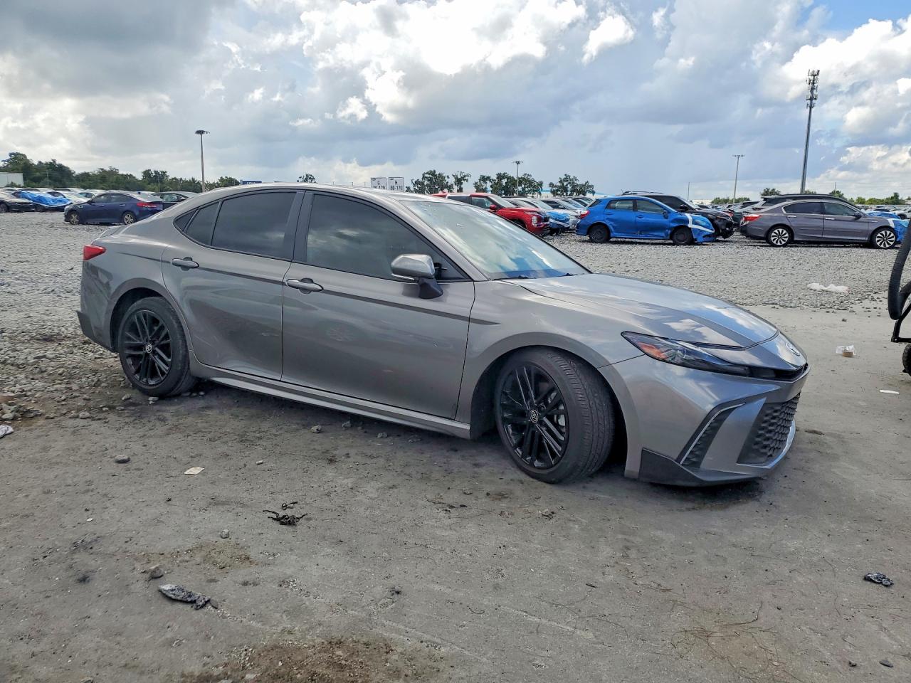 2025 TOYOTA CAMRY SE — снимка 4