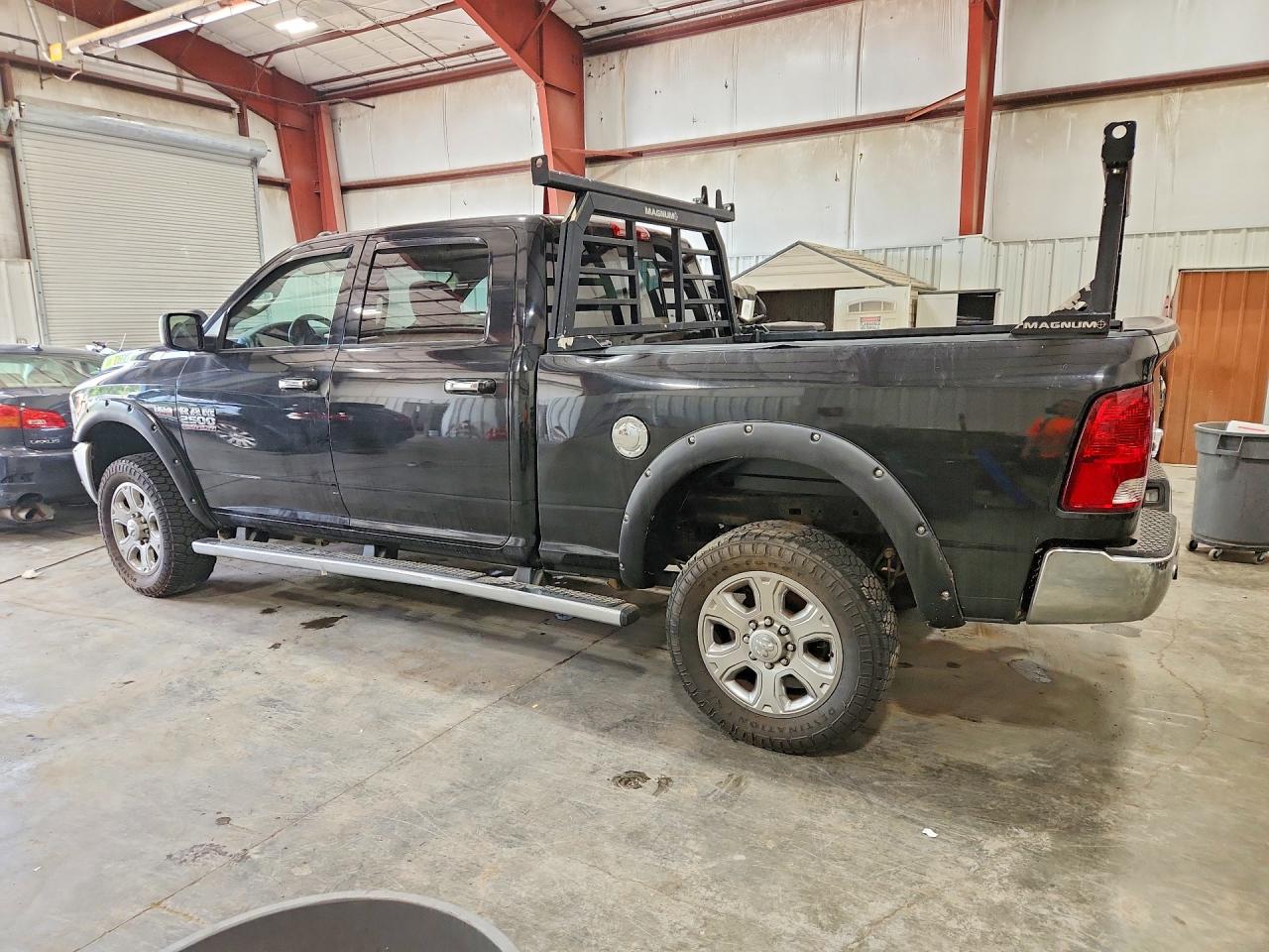 2017 RAM 2500 SLT — снимка 2