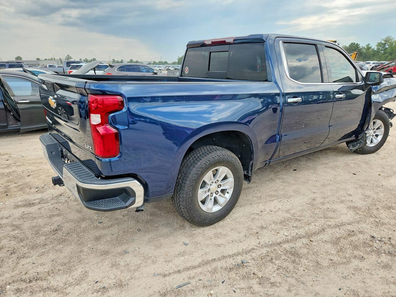 2021 CHEVROLET SILVERADO C1500 LTZ — снимка 3