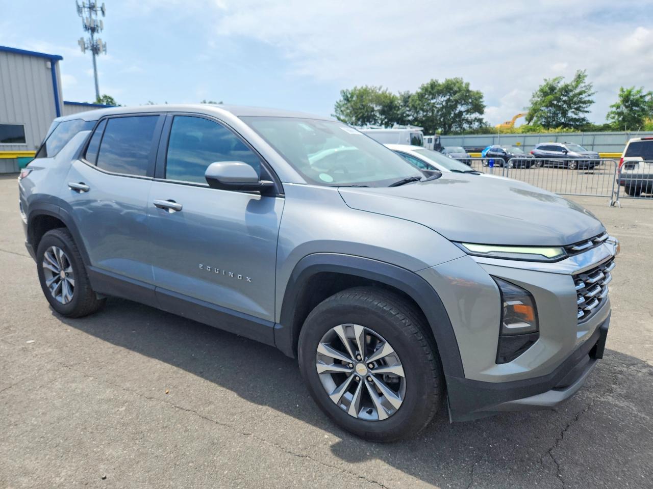 2025 CHEVROLET EQUINOX LT — снимка 4