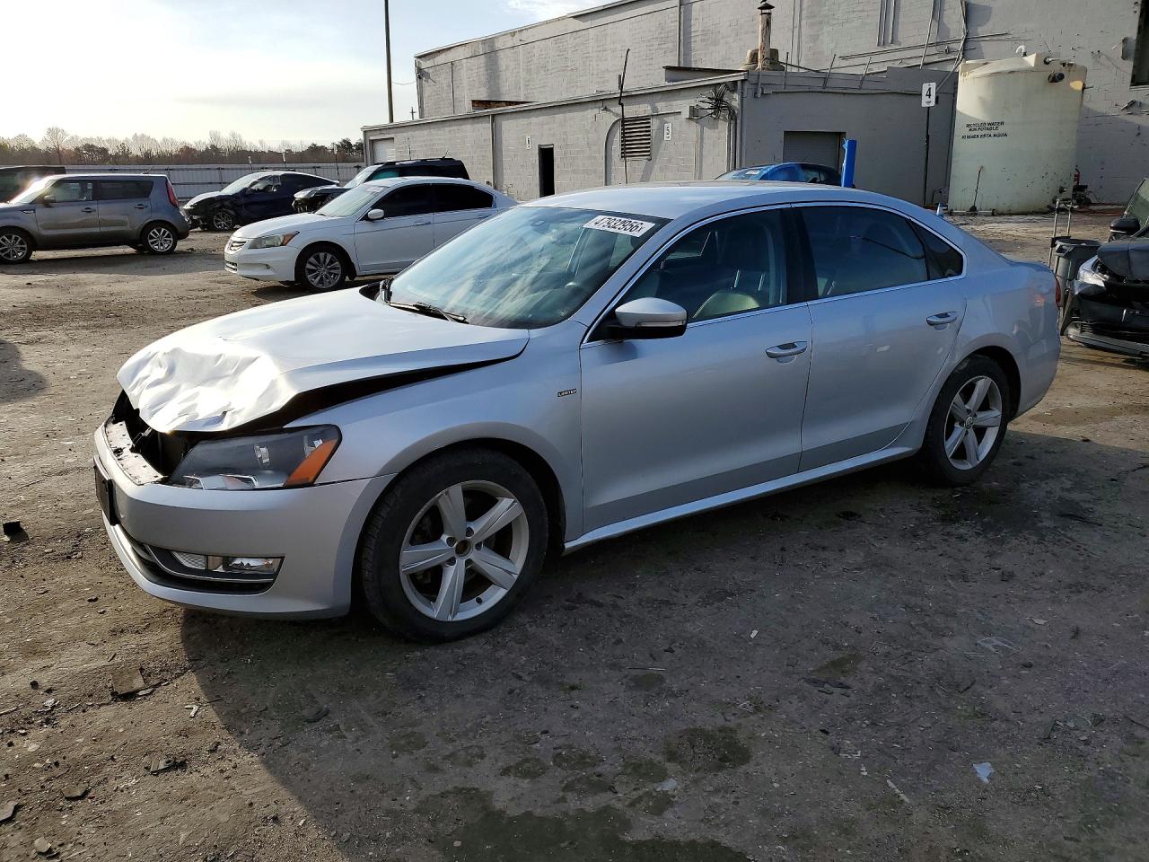 2015 VOLKSWAGEN PASSAT S