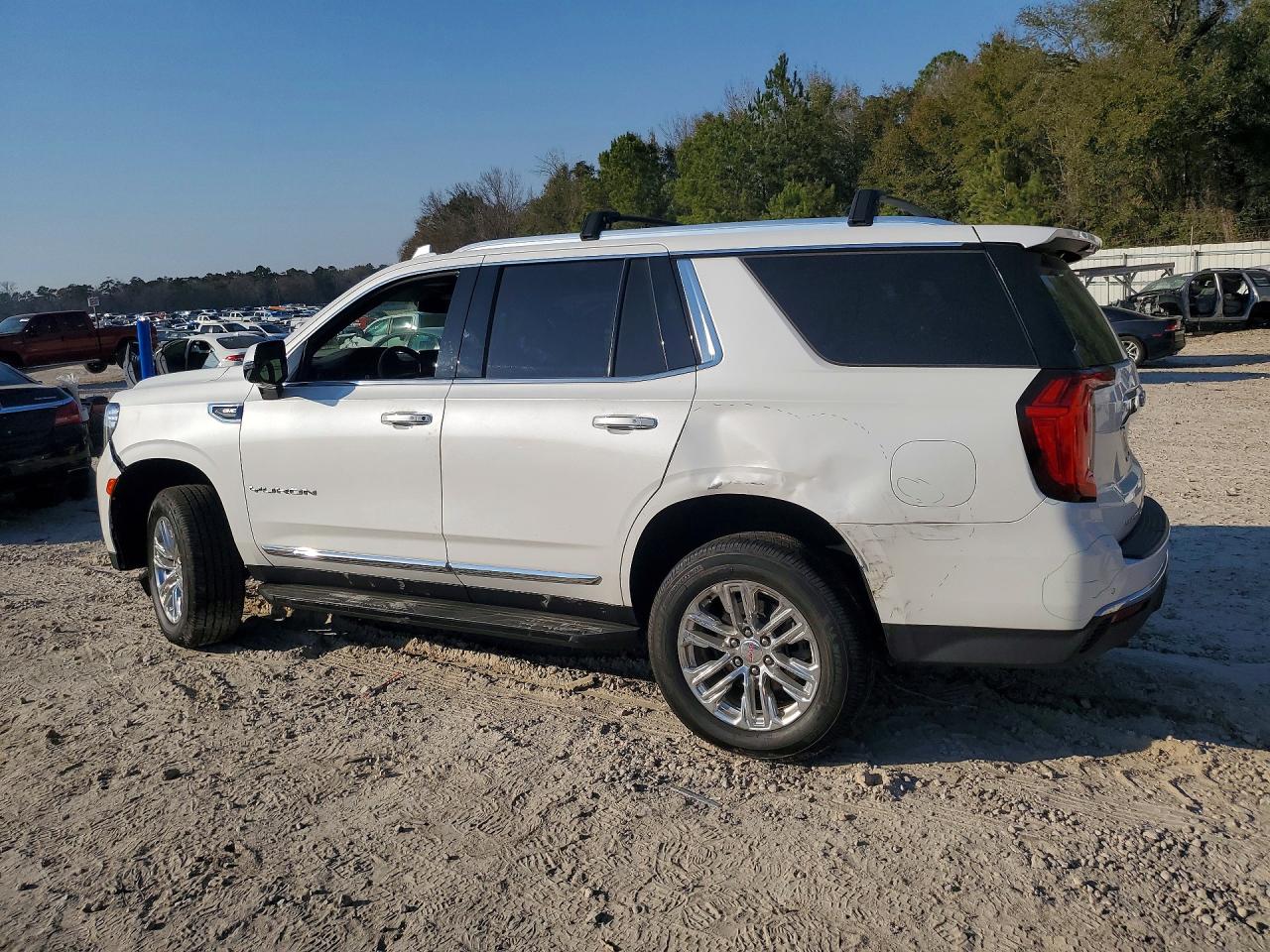 2021 GMC YUKON SLT — снимка 2