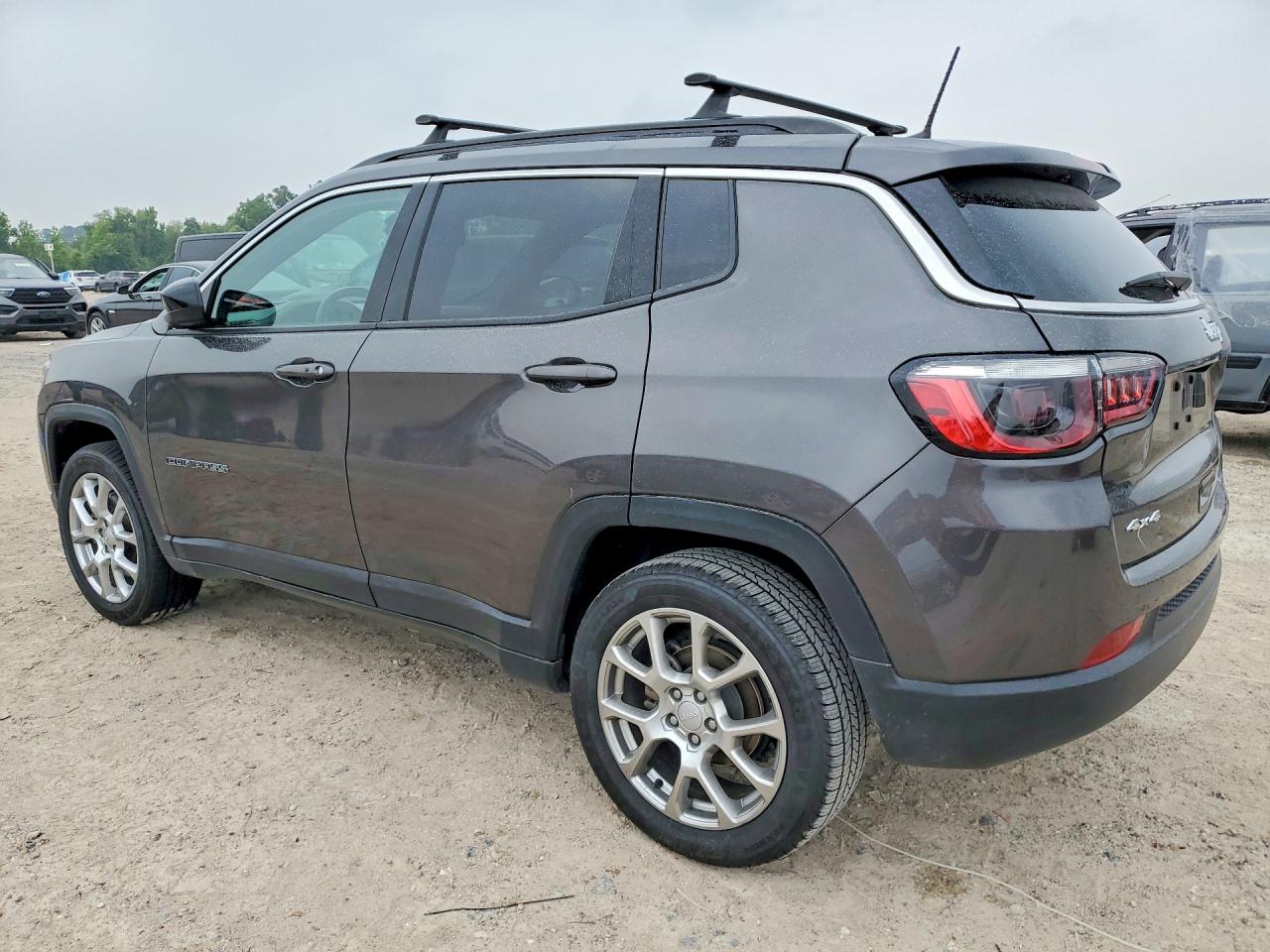 2023 JEEP COMPASS LATITUDE LUX — снимка 2