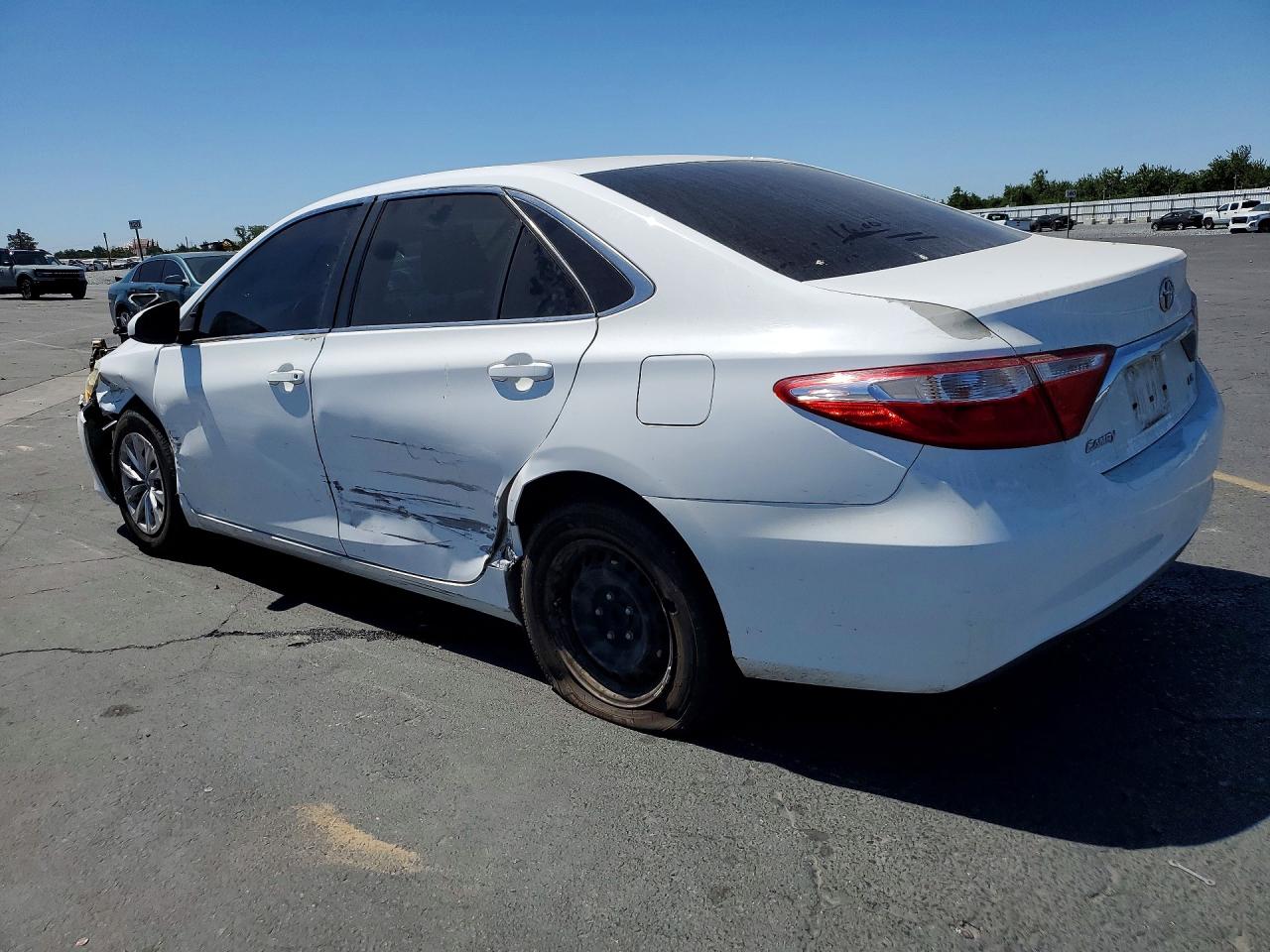 2016 TOYOTA CAMRY LE — снимка 2