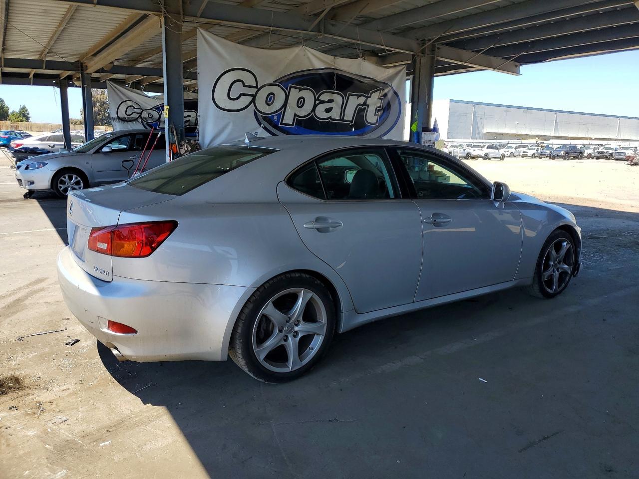 2022 LEXUS IS 250 — снимка 3