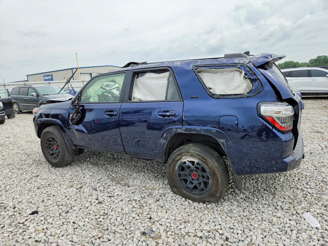 2022 TOYOTA 4RUNNER SR5 PREMIUM — снимка 2