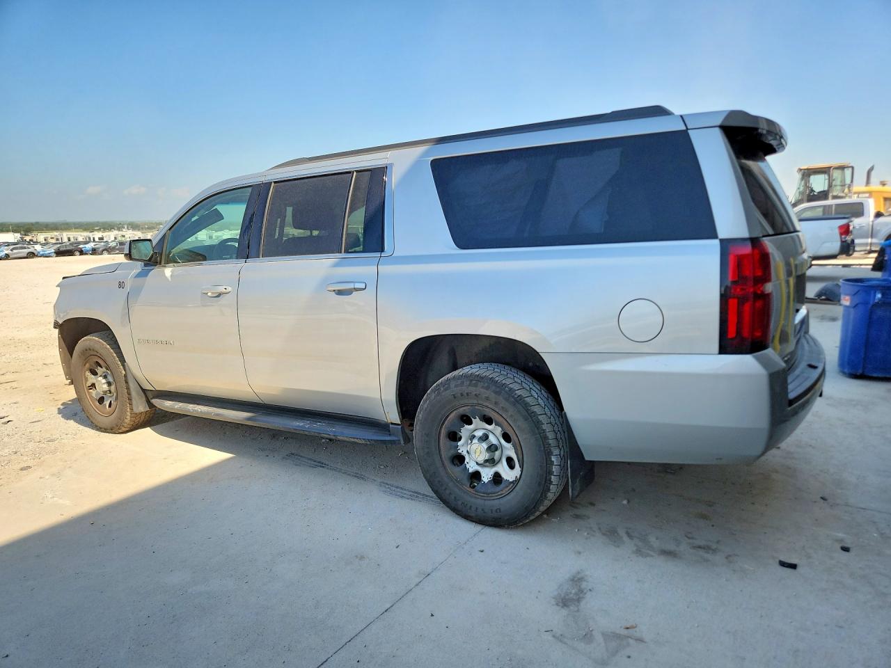 2018 CHEVROLET SUBURBAN K1500 — снимка 2