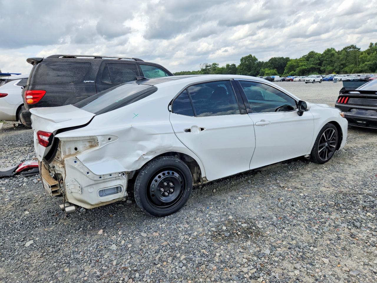 2019 TOYOTA CAMRY XSE — снимка 3