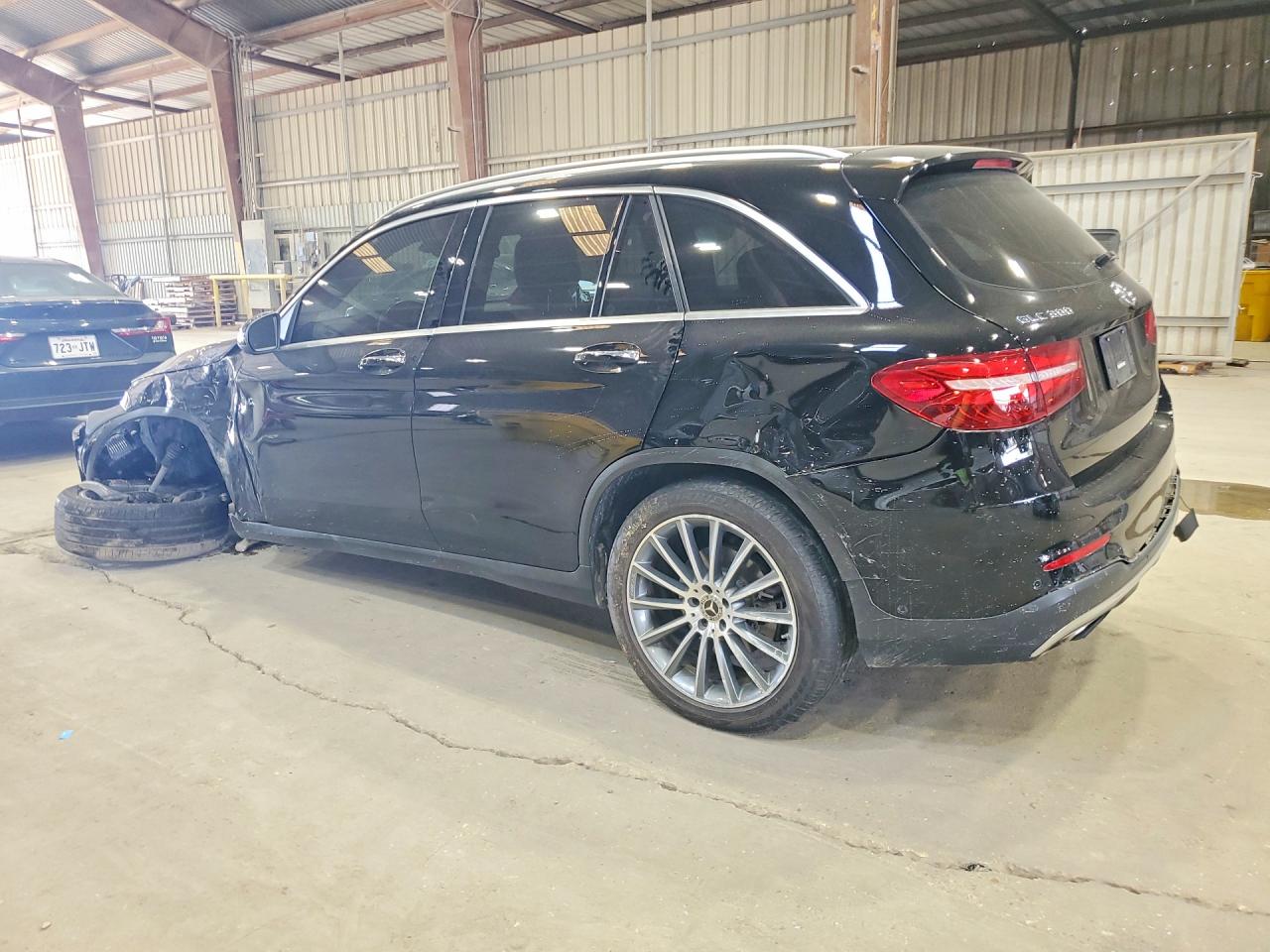 2018 MERCEDES-BENZ GLC 300 4MATIC — снимка 2
