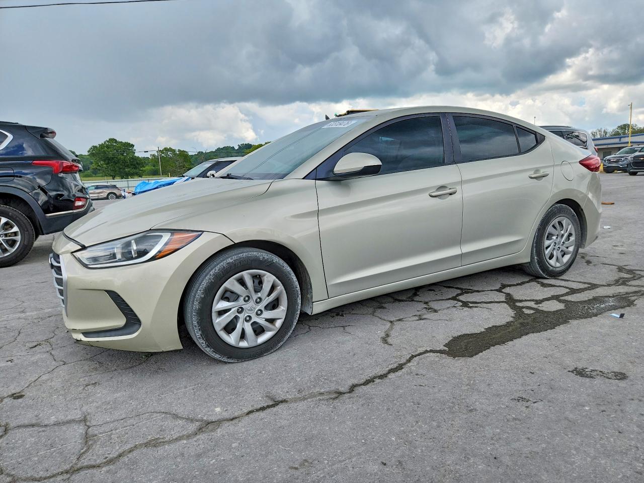 2017 HYUNDAI ELANTRA SE