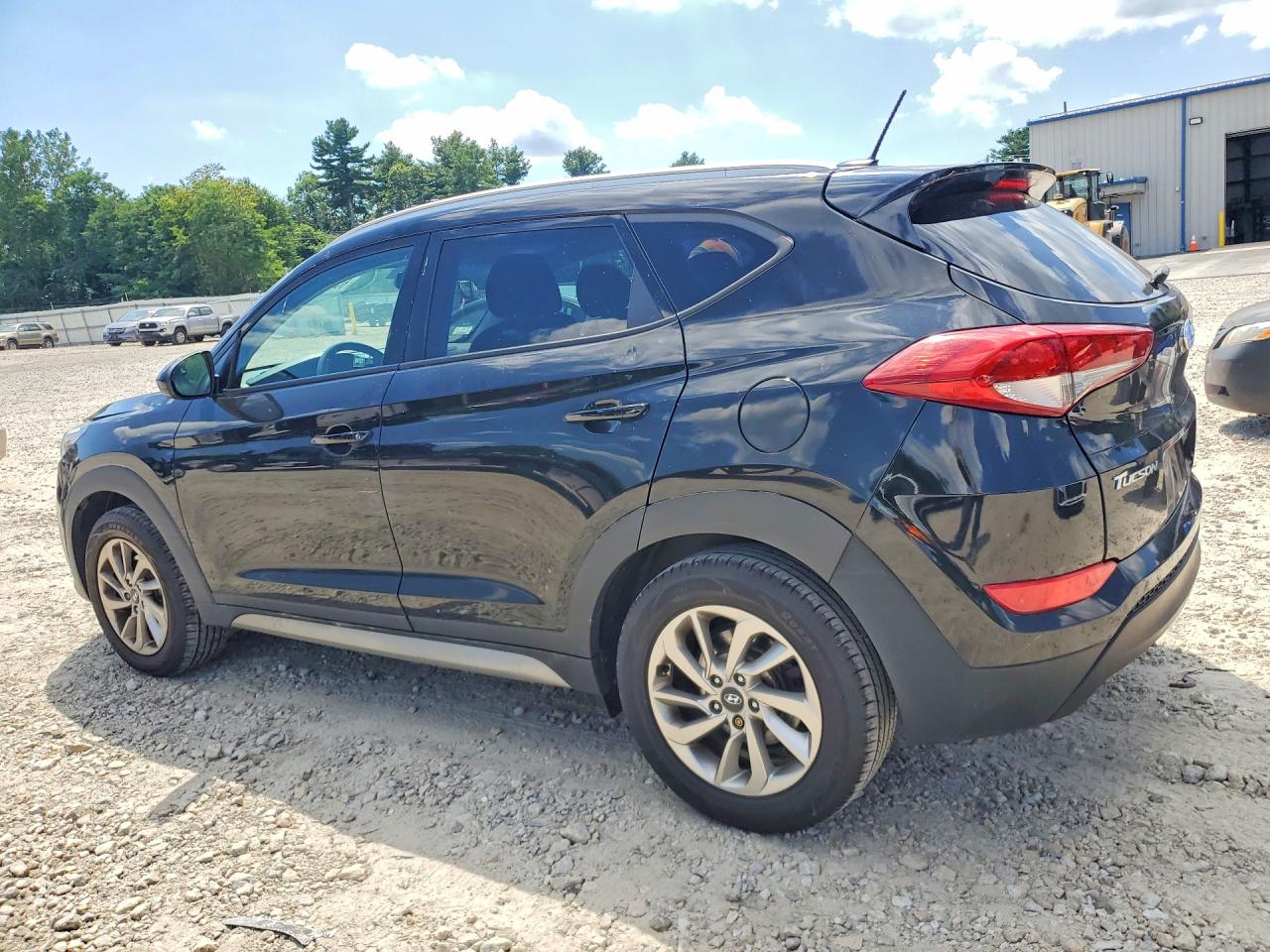 2017 HYUNDAI TUCSON SE — снимка 2