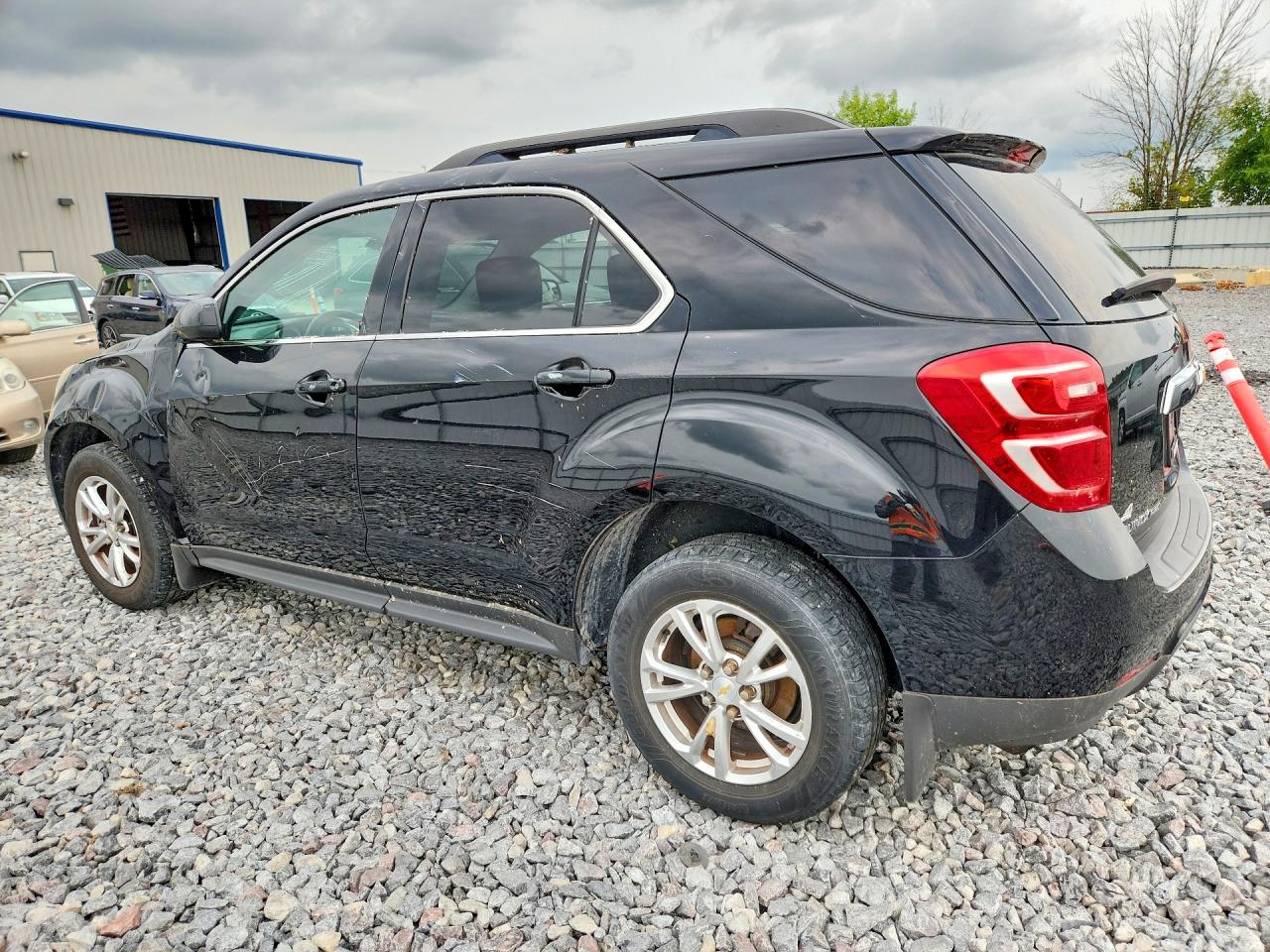 2017 CHEVROLET EQUINOX LT — снимка 2