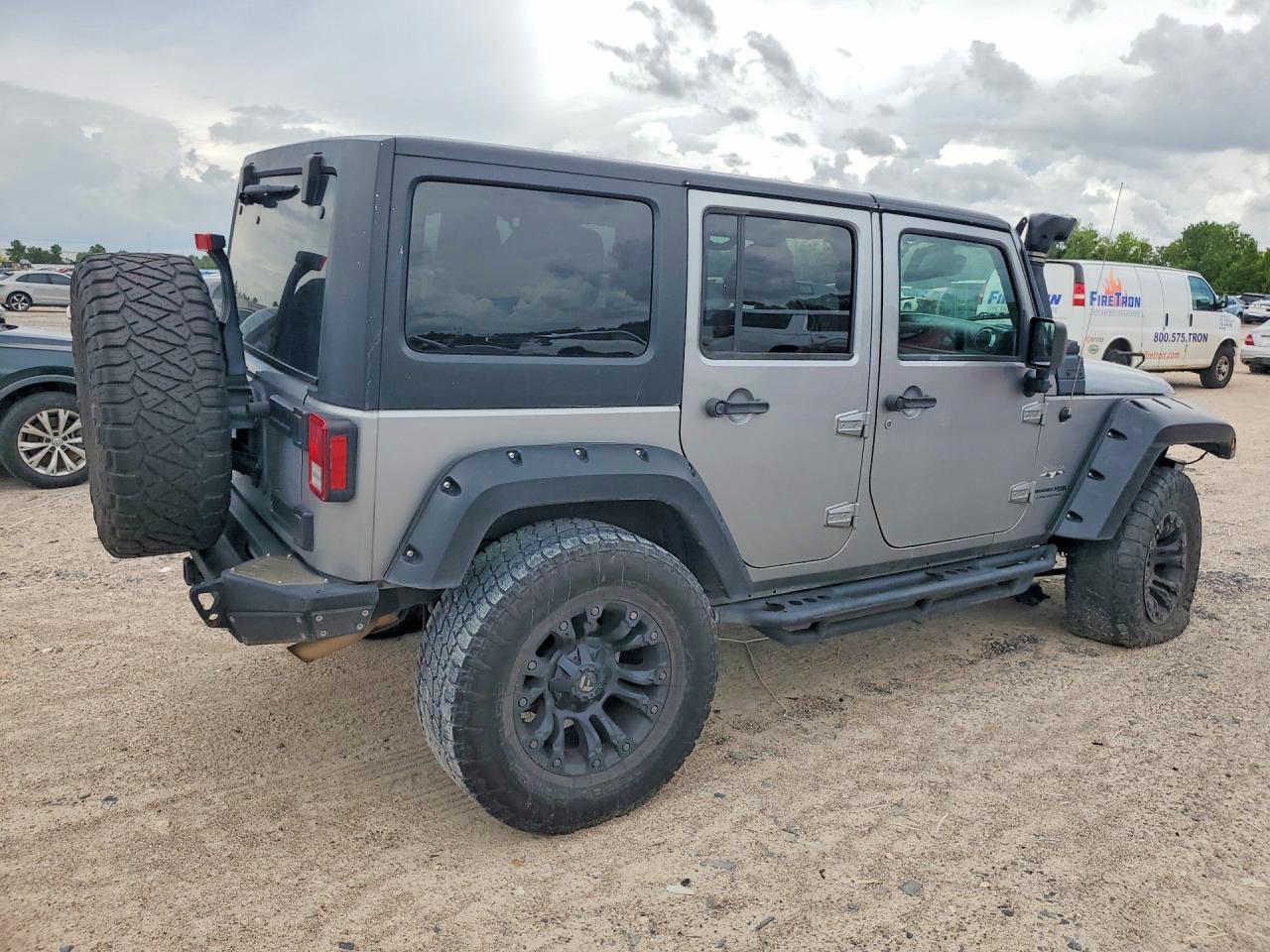 2018 JEEP WRANGLER UNLIMITED SAHARA — снимка 3