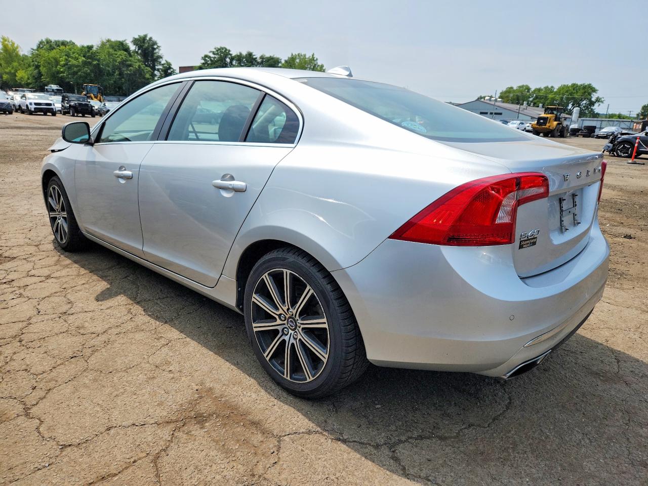 2017 VOLVO S60 PLATINUM — снимка 2