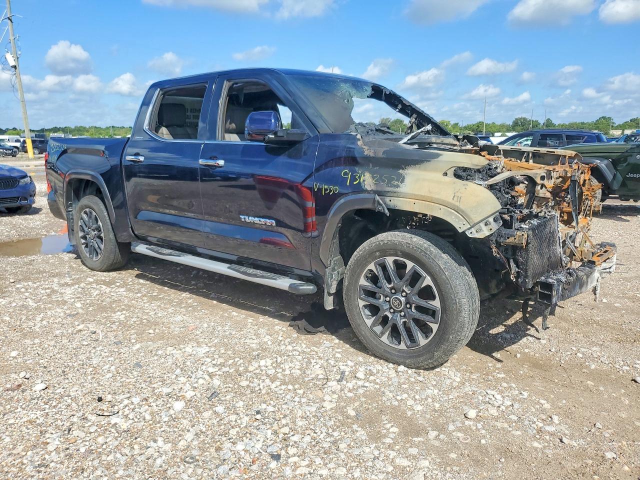 2023 TOYOTA TUNDRA CREWMAX LIMITED — снимка 4