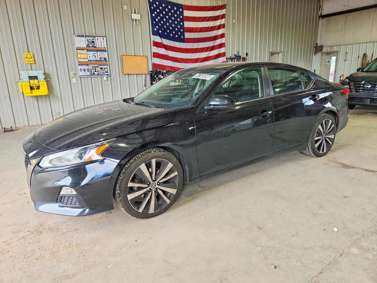 2022 NISSAN ALTIMA SR
