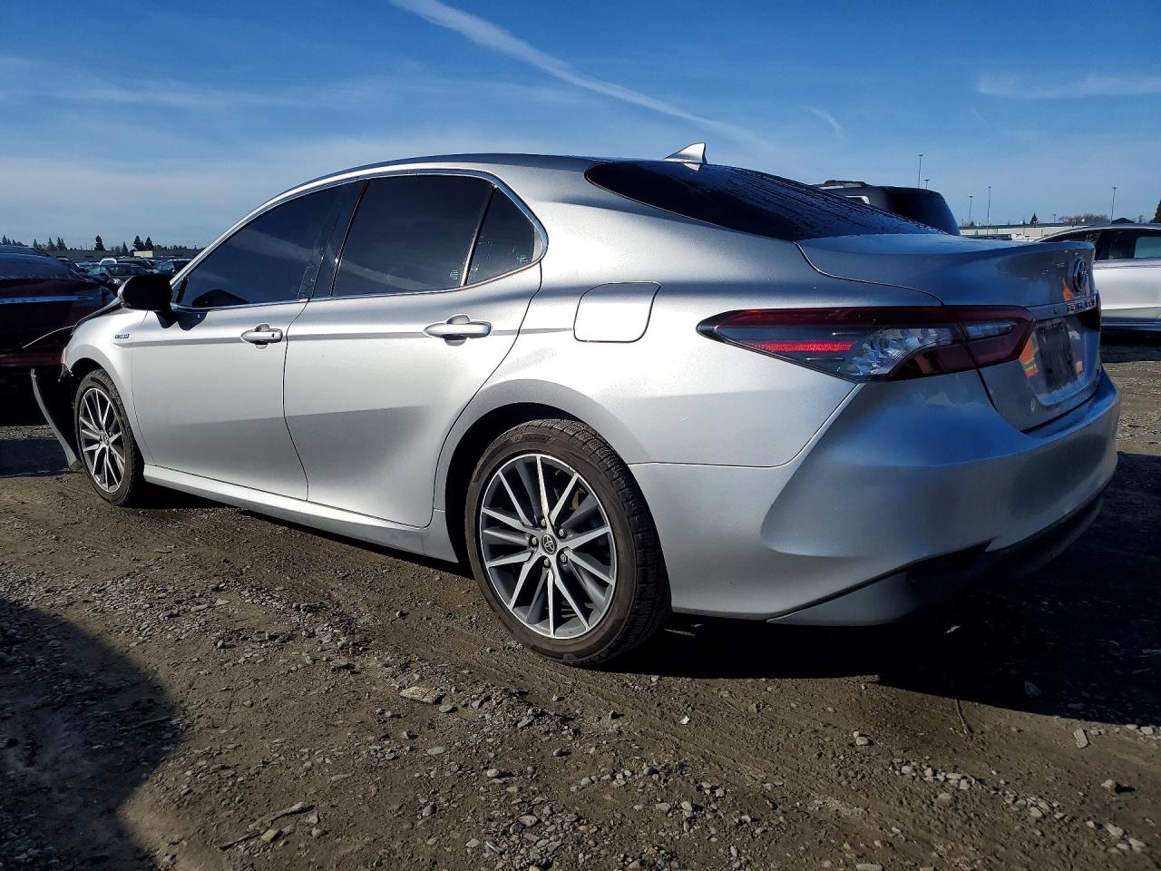 2021 TOYOTA CAMRY HYBRID XLE — снимка 2
