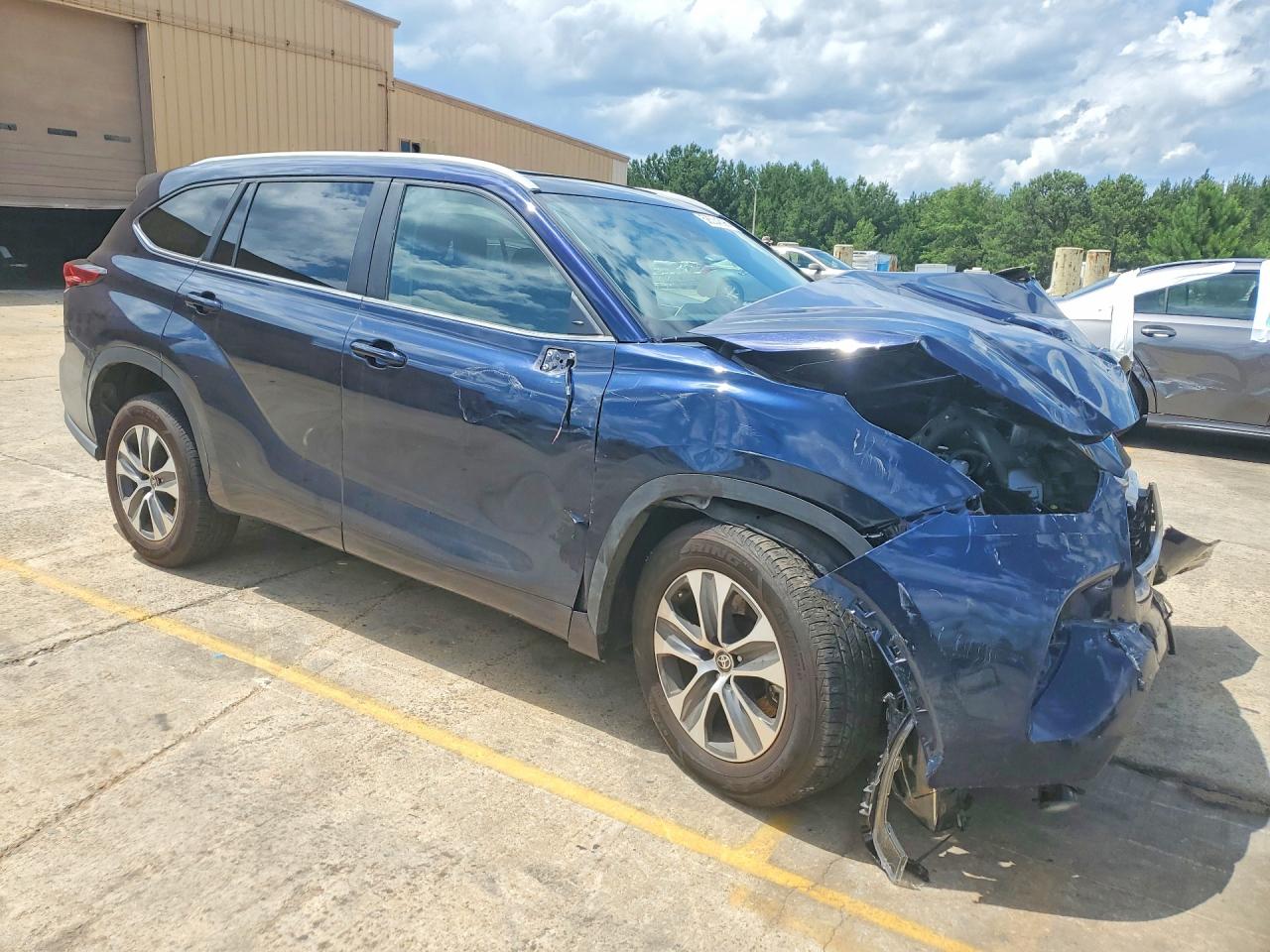 2023 TOYOTA HIGHLANDER XLE — снимка 4