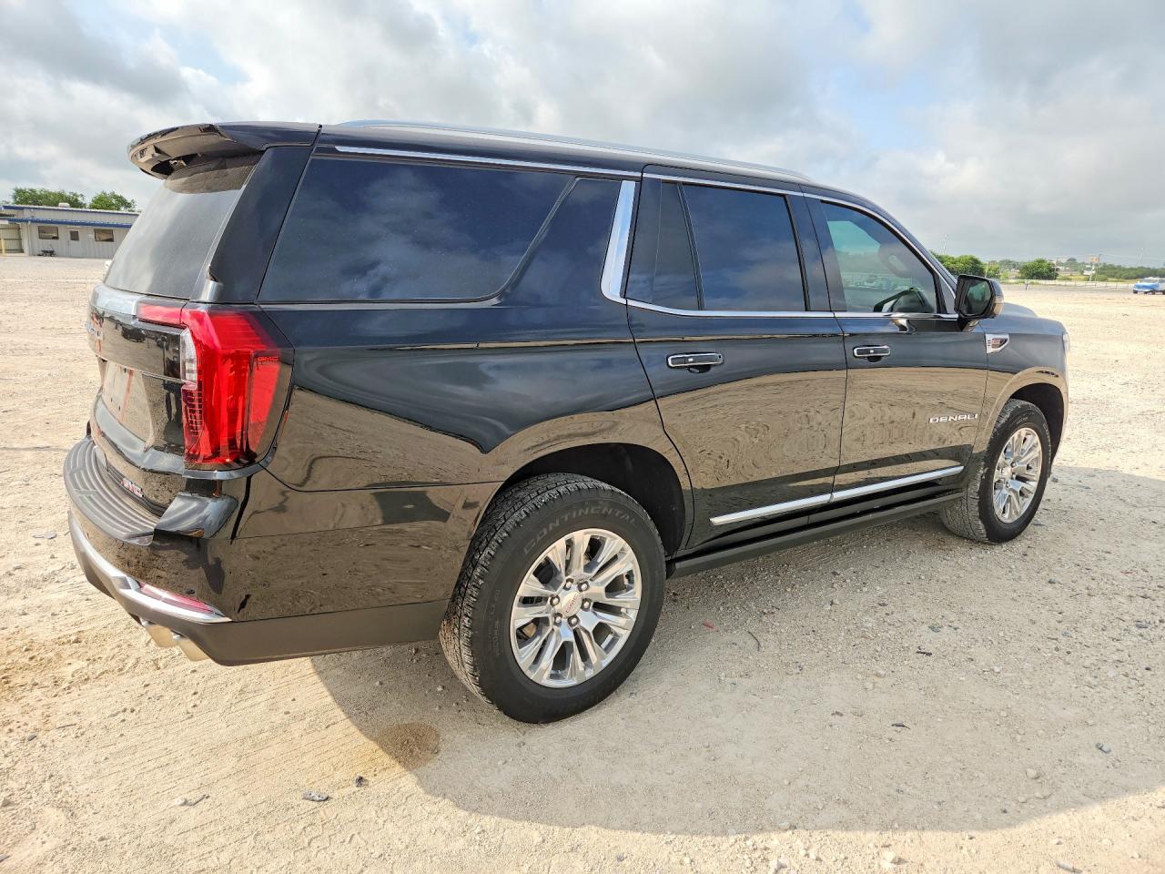 2025 GMC YUKON DENALI — снимка 3