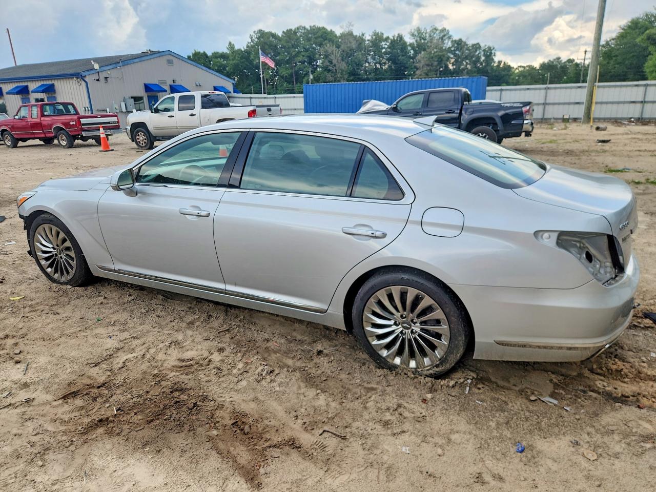2017 GENESIS G90 ULTIMATE — снимка 2