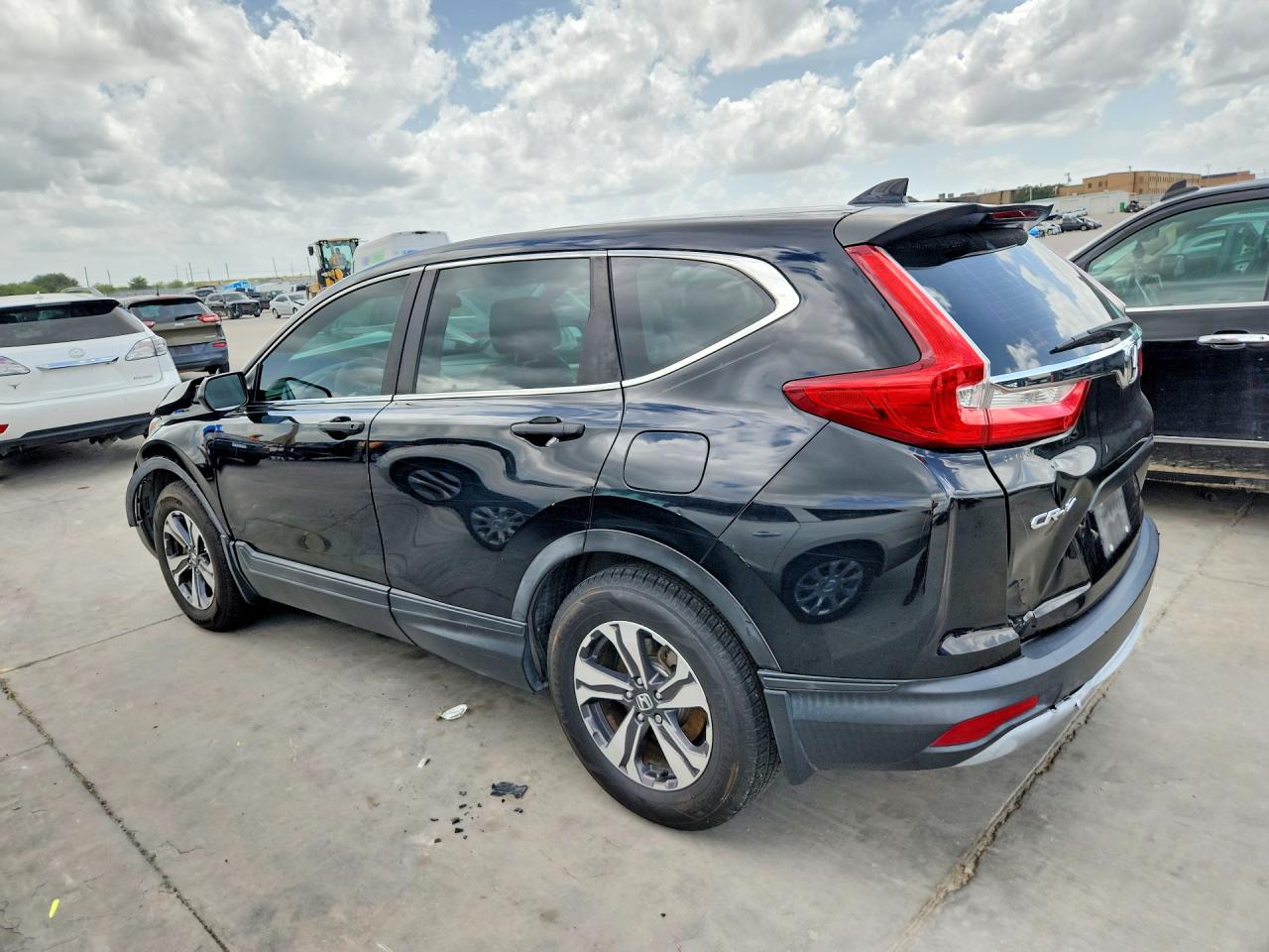 2017 HONDA CR-V LX — снимка 2