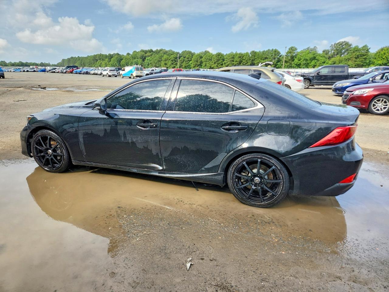 2017 LEXUS IS 200T — снимка 2