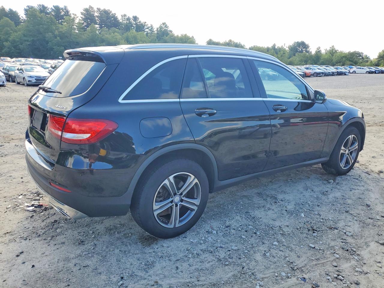 2017 MERCEDES-BENZ GLC 300 4MATIC — снимка 3