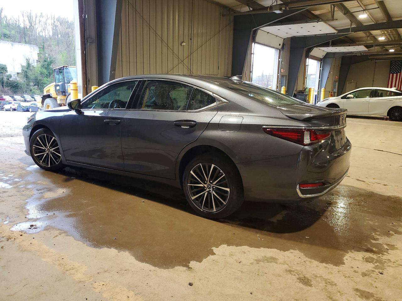 2024 LEXUS ES 300H BASE — снимка 2