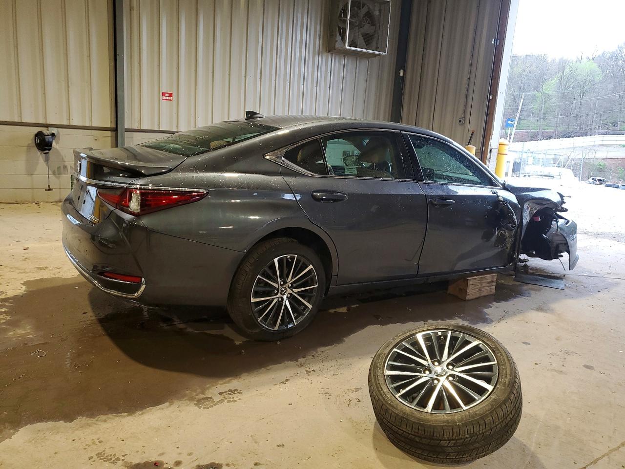 2024 LEXUS ES 300H BASE — снимка 3