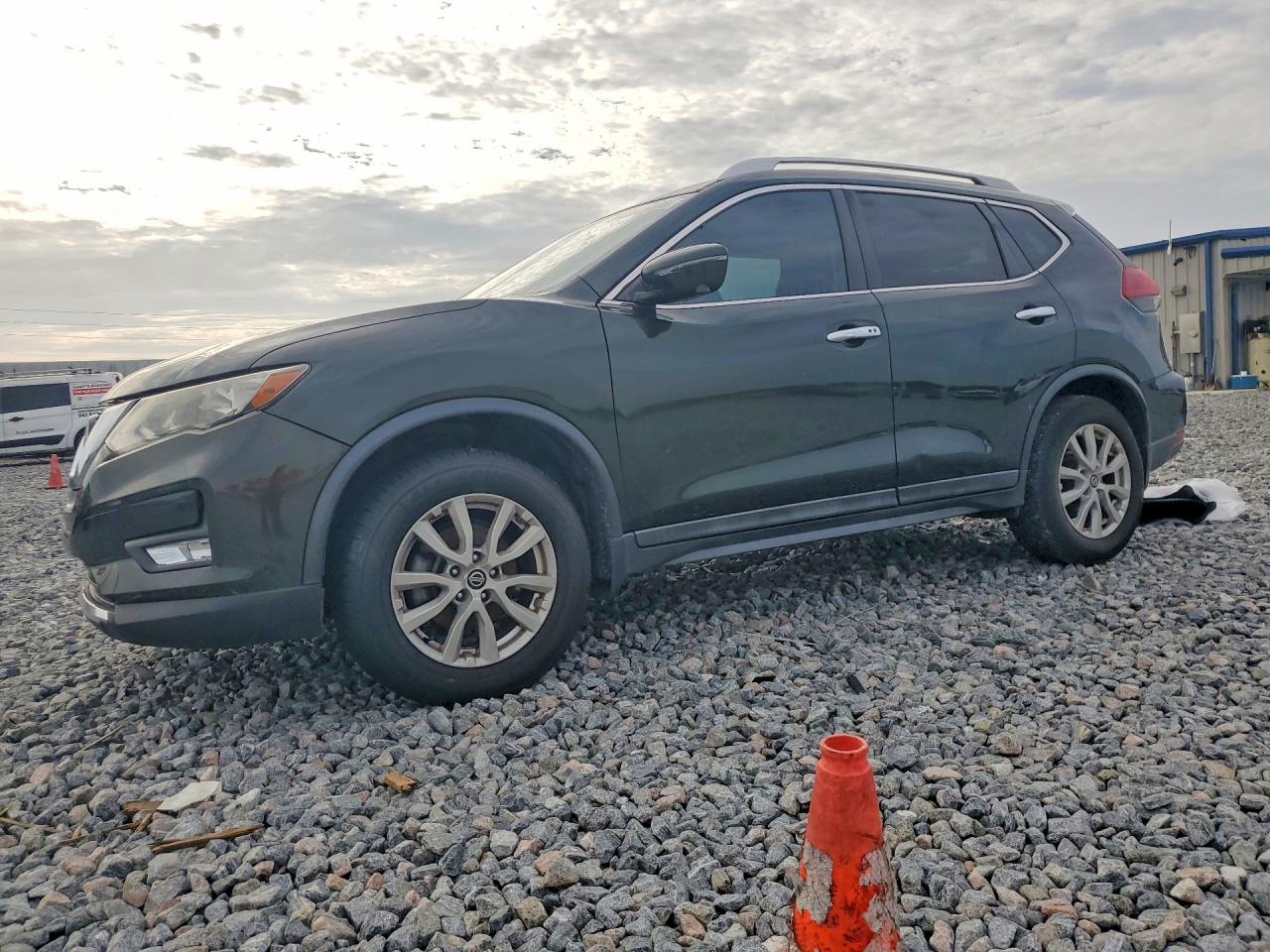 2018 NISSAN ROGUE SV