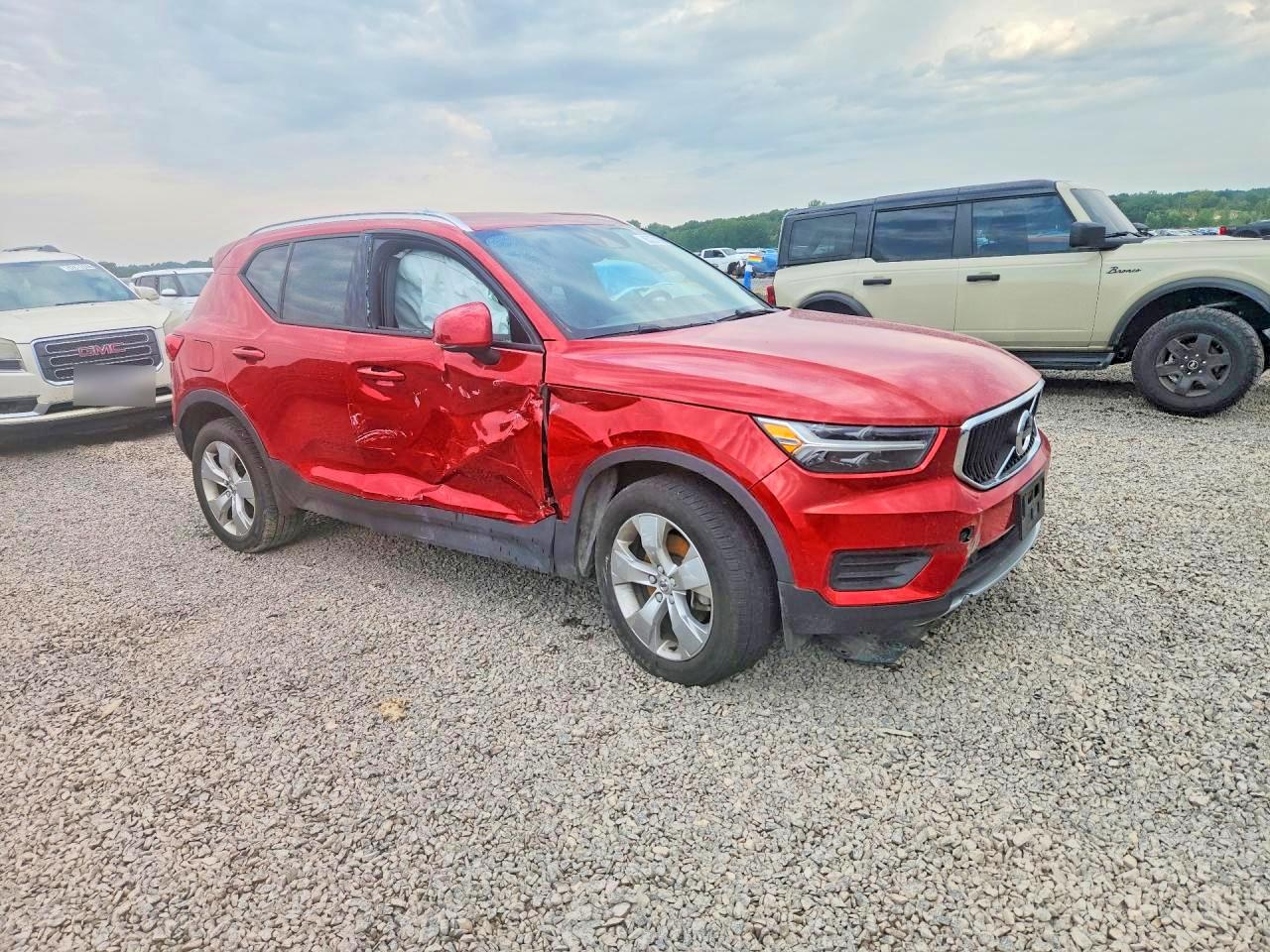 2022 VOLVO XC40 T4 MOMENTUM — снимка 4