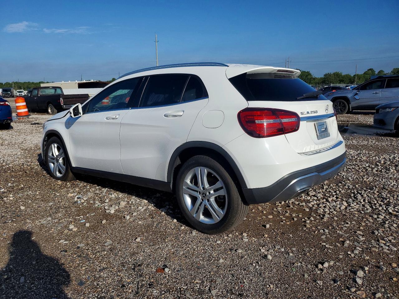 2020 MERCEDES-BENZ GLA 250 — снимка 2