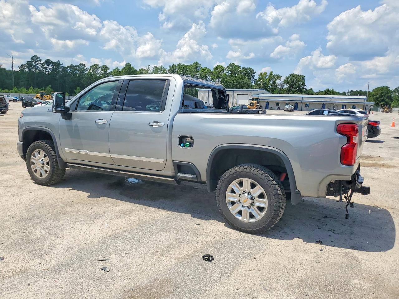 2024 CHEVROLET SILVERADO K2500 HIGH COUNTRY — снимка 2