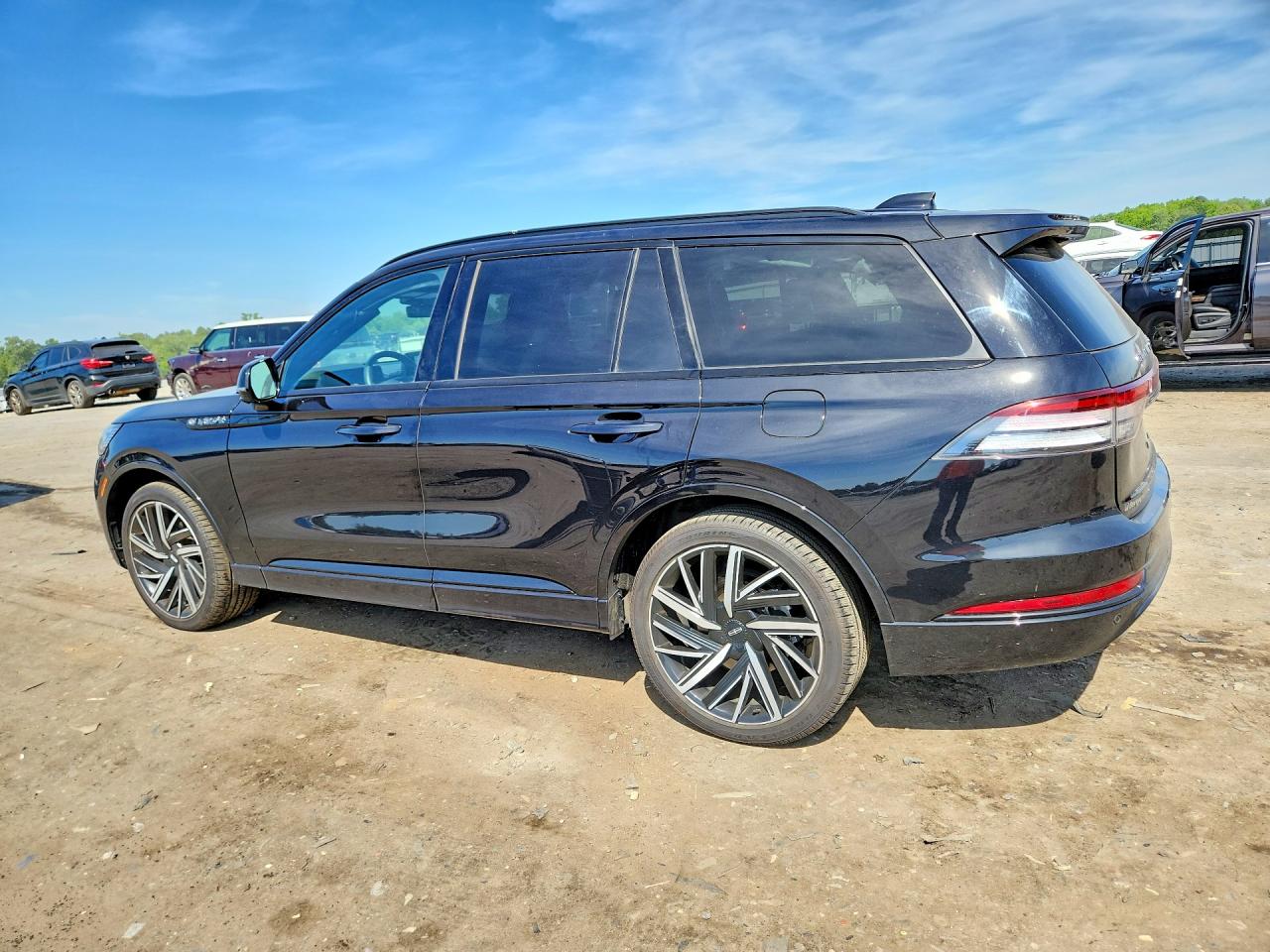 2025 LINCOLN AVIATOR BLACK LABEL — снимка 2