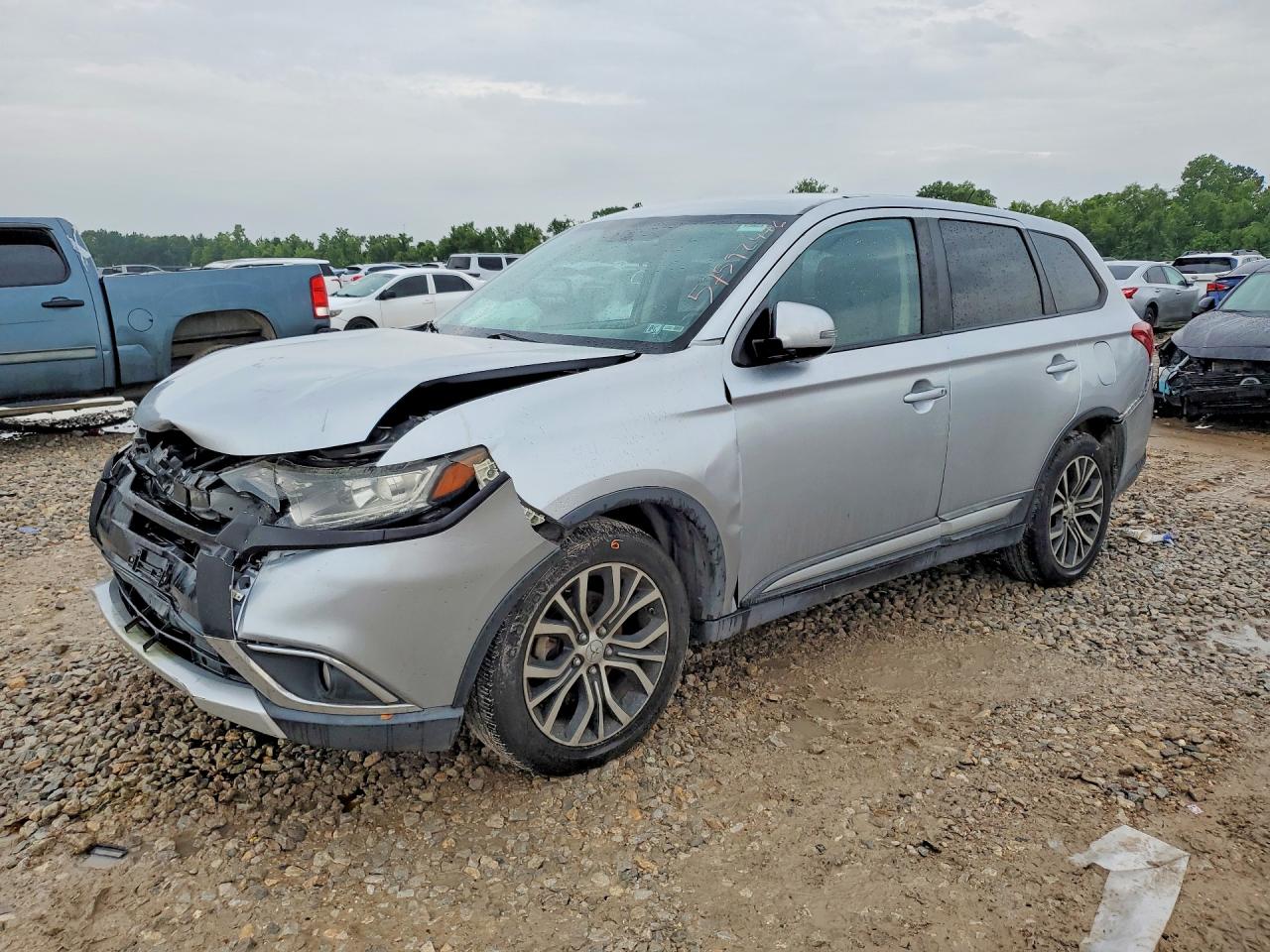 2016 MITSUBISHI OUTLANDER SE