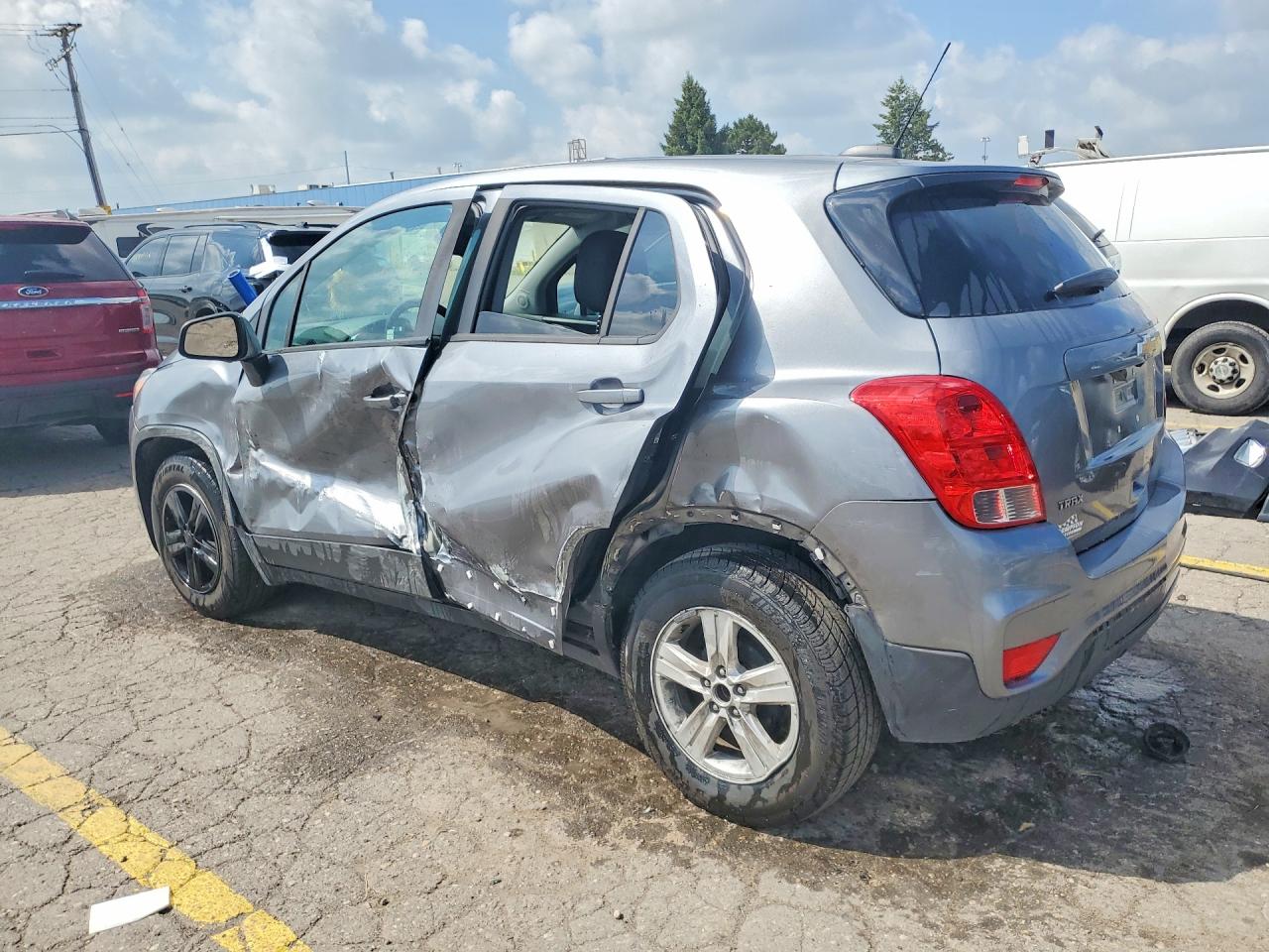 2020 CHEVROLET TRAX LS — снимка 2