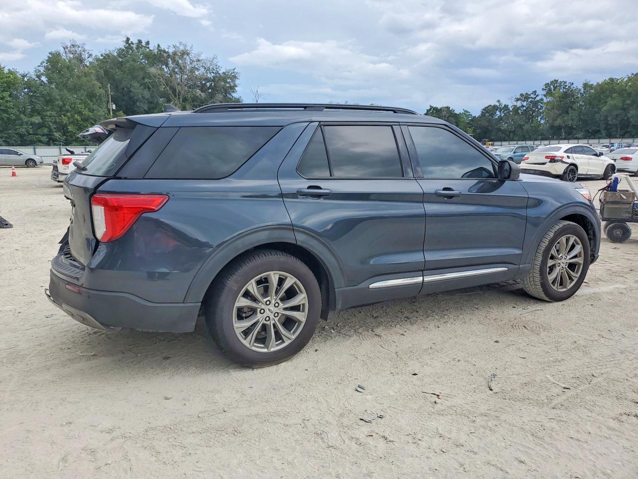 2022 FORD EXPLORER XLT — снимка 3