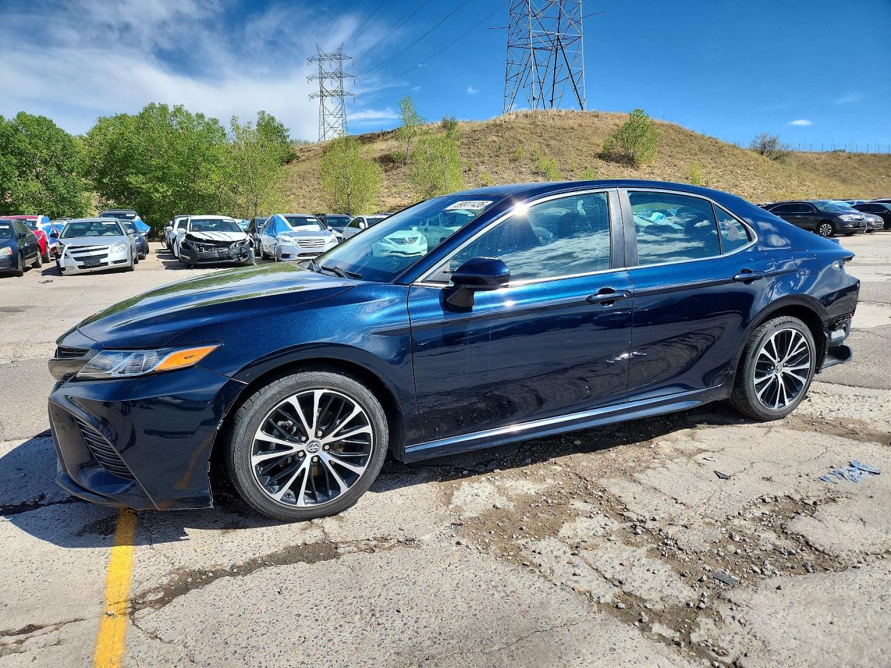 2020 TOYOTA CAMRY SE