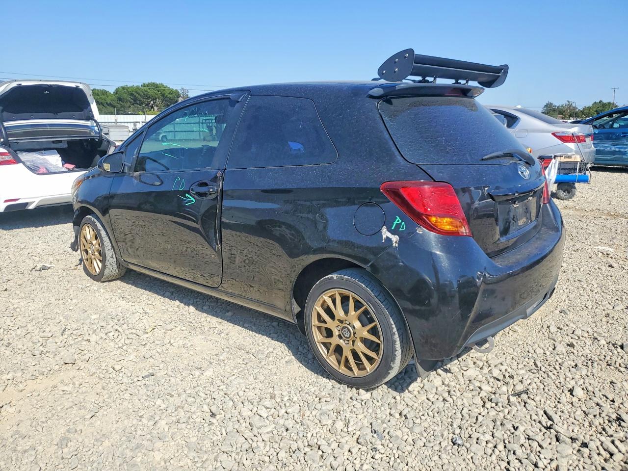 2015 TOYOTA YARIS 3-DOOR L — снимка 2