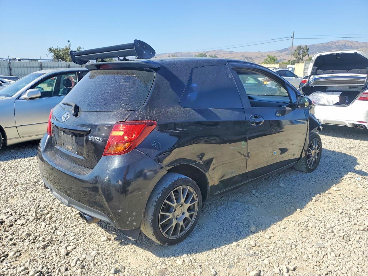 2015 TOYOTA YARIS 3-DOOR L — снимка 3