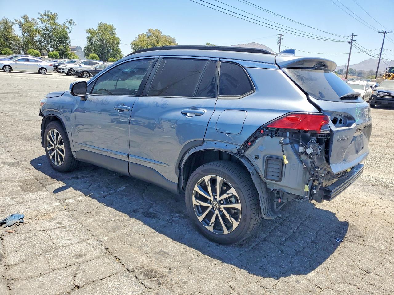 2022 TOYOTA COROLLA CROSS XLE — снимка 2