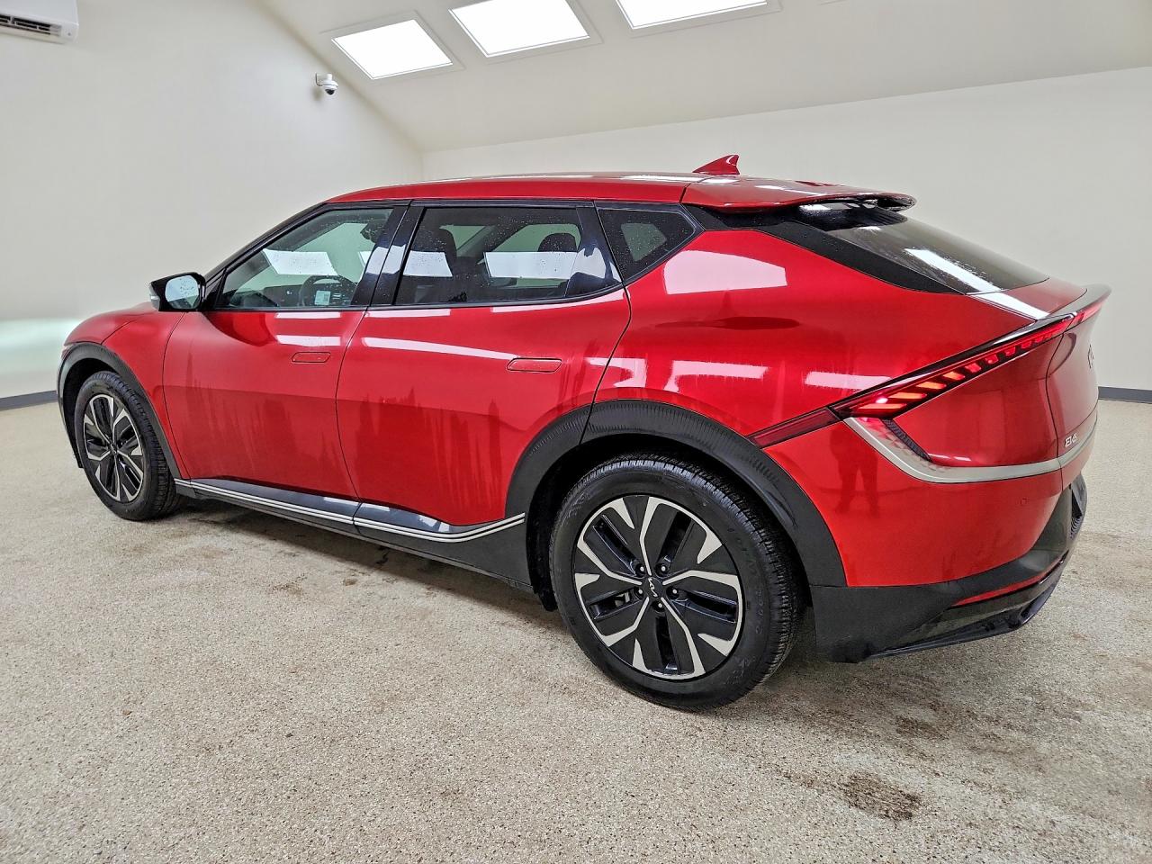 2023 KIA EV6 WIND — снимка 2