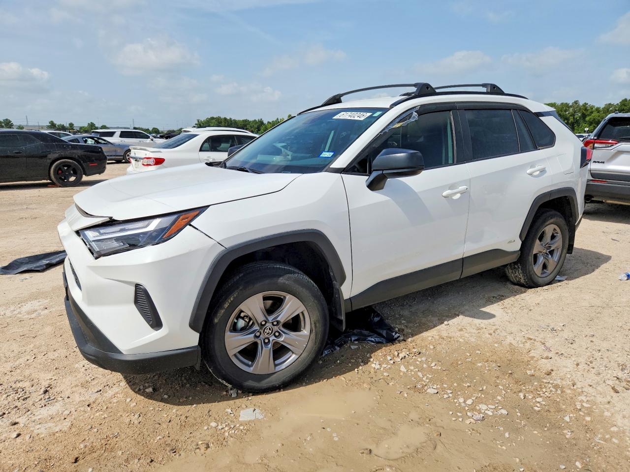 2023 TOYOTA RAV4 LE