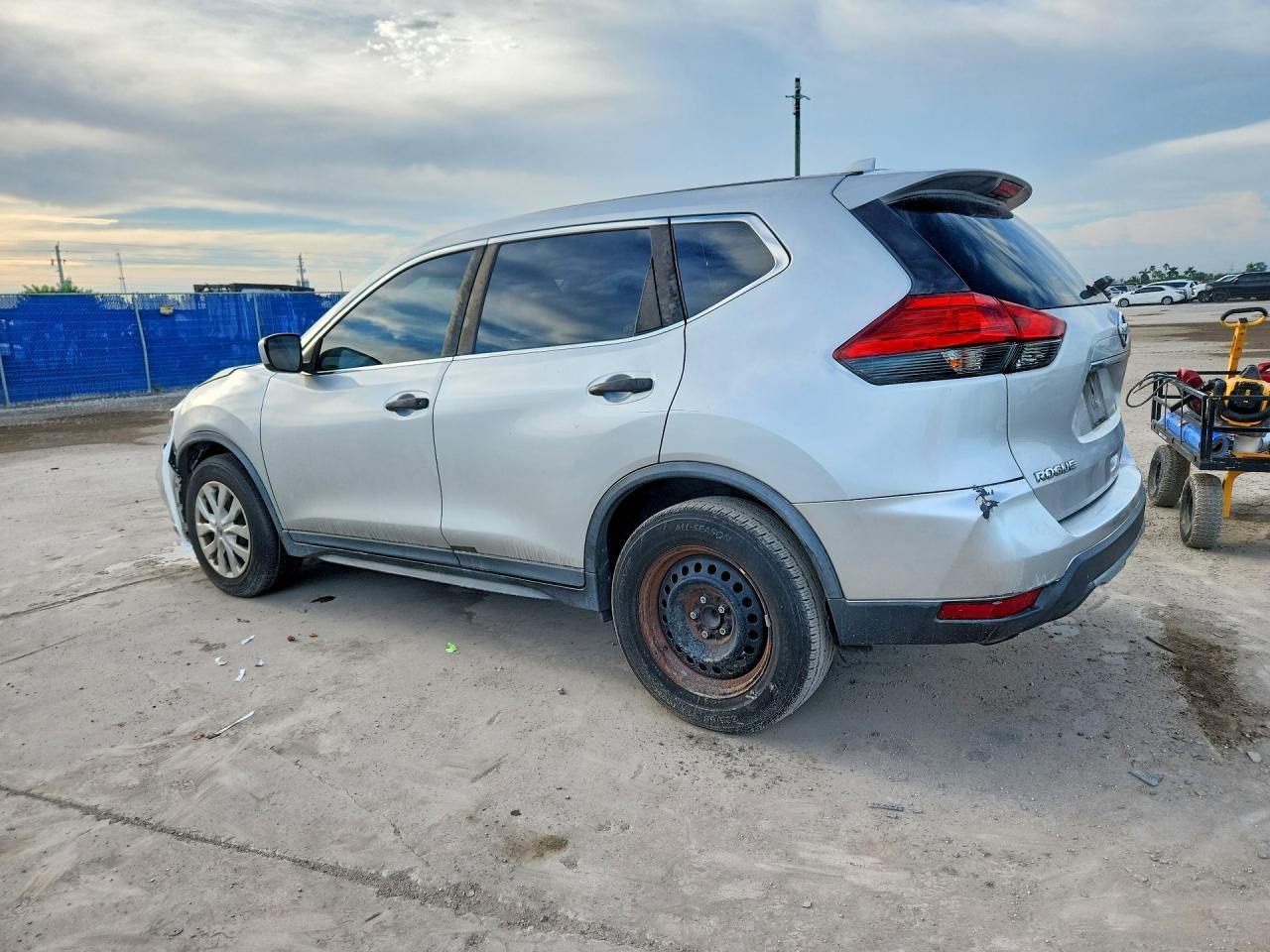 2017 NISSAN ROGUE S — снимка 2