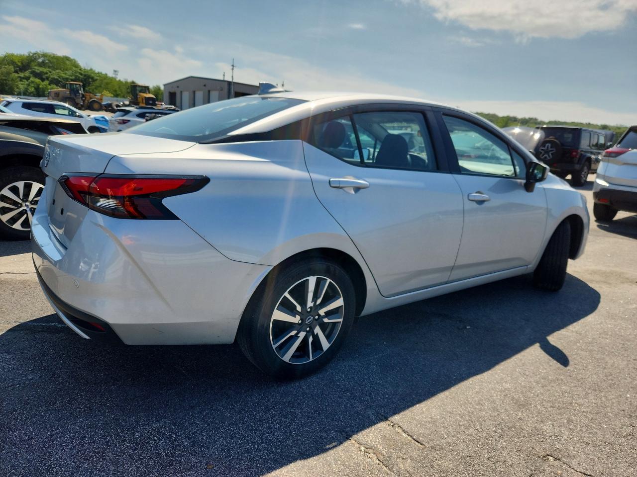 2025 NISSAN VERSA SV — снимка 3
